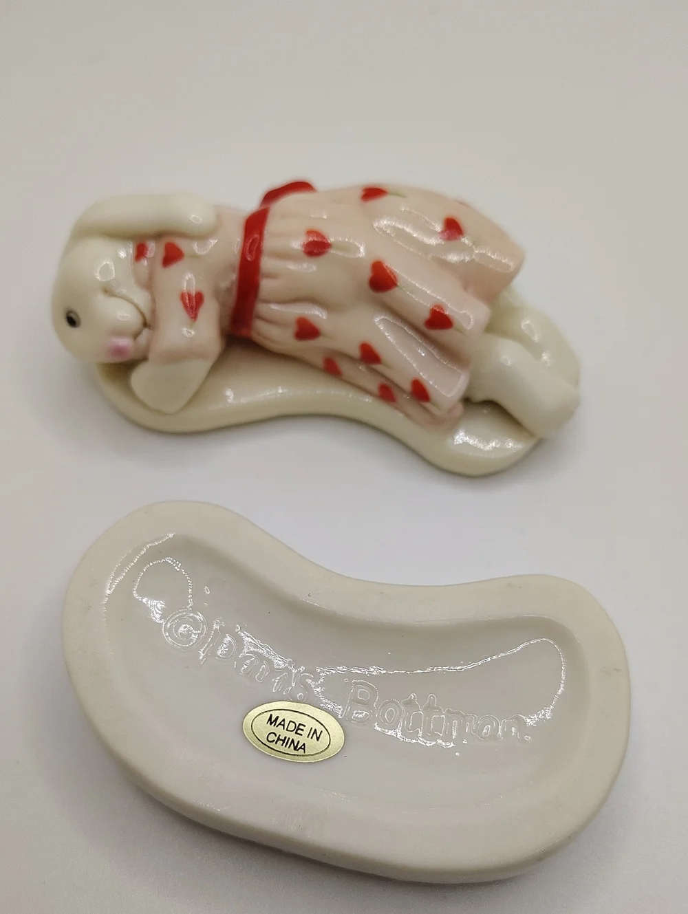 Paris Bottman Ceramic Bunny Trinket Box in Cream and Red Hearts